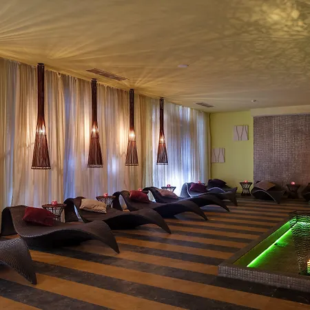 Complex Barcelo Royal