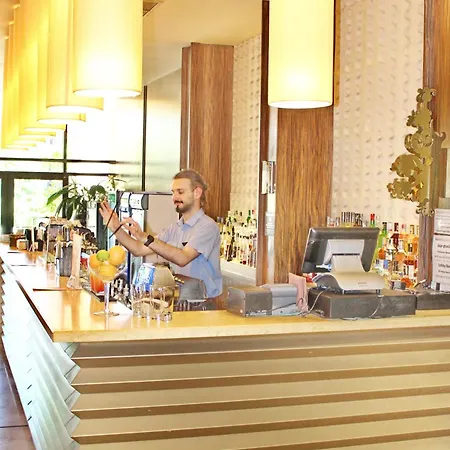 Здравен курорт барсело роял бийч 5*
